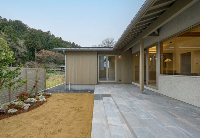 二上の平屋